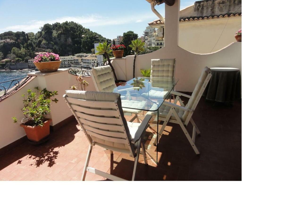 La Bomboniera Della Brigata Spendereccia! Apartment Таормина Екстериор снимка
